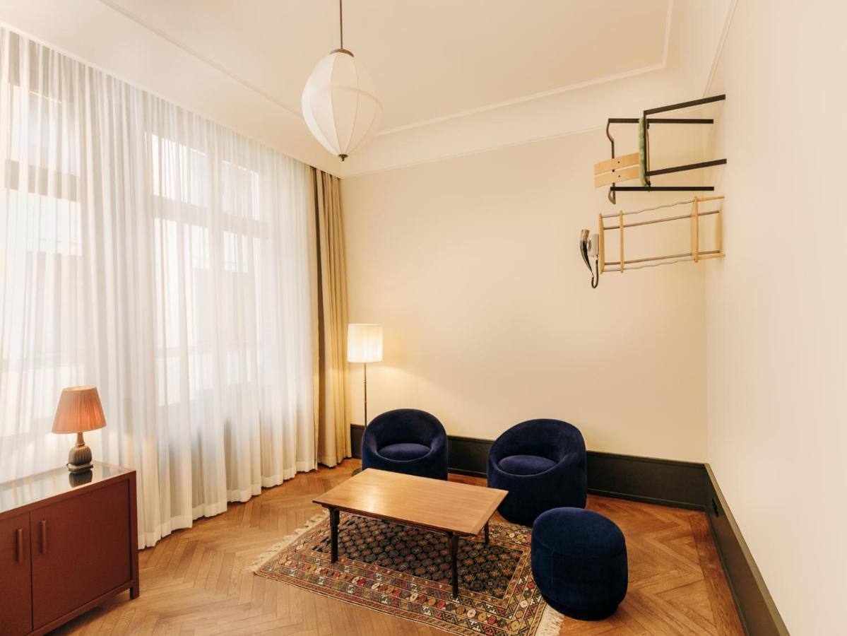 Boutique Hotel Chateau Royal Berlin Exterior photo A room at the Hotel Axelmannstein