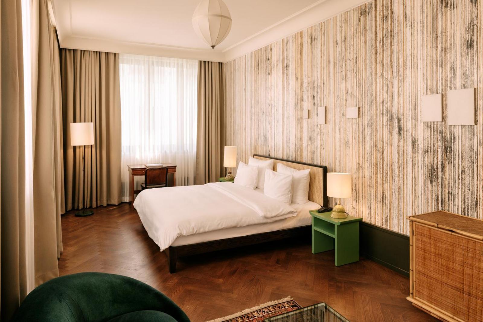 Boutique Hotel Chateau Royal Berlin Exterior photo A room at the Hotel Axelmannstein